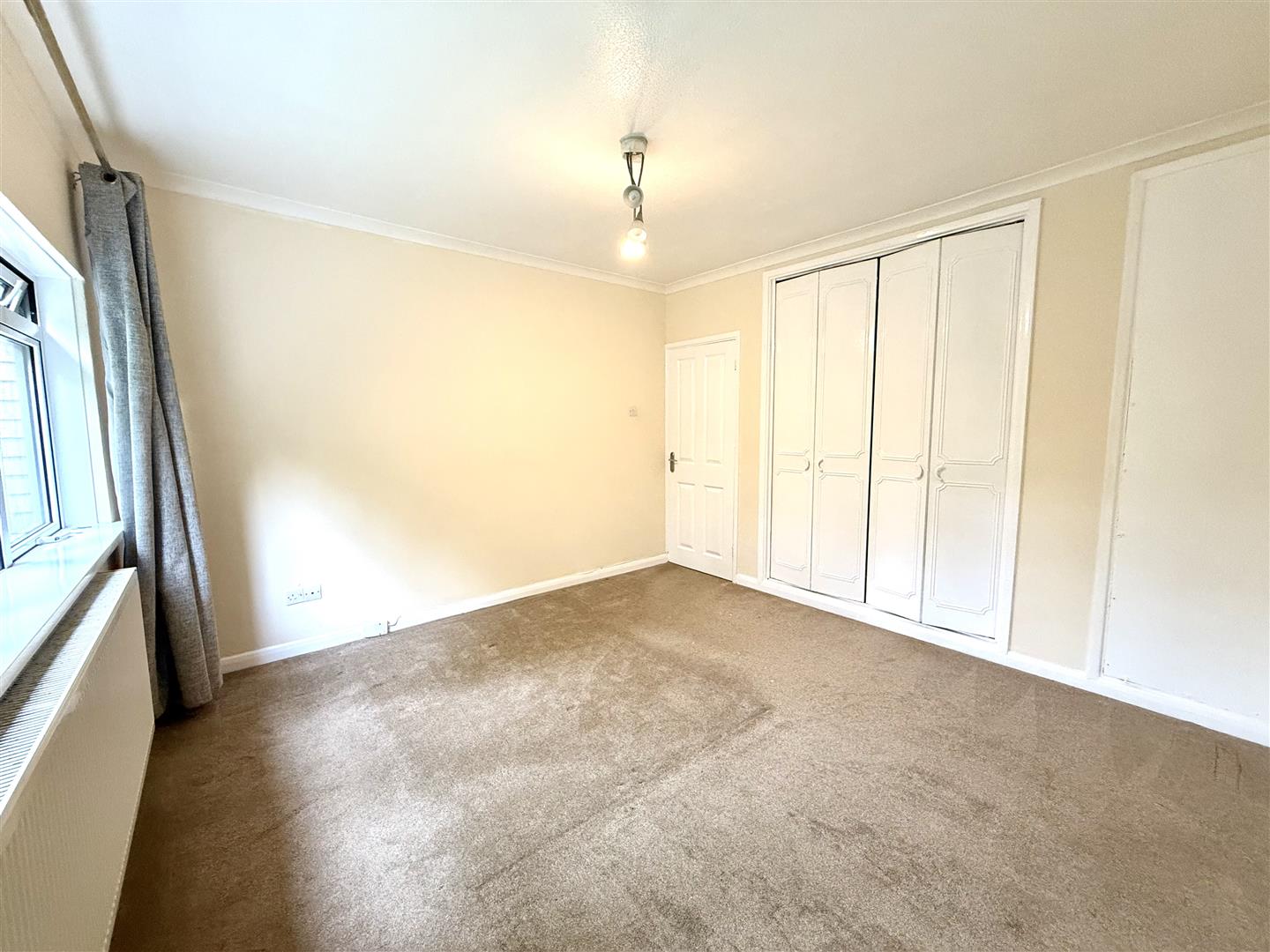 Long Oaks Court, Sketty, Swansea, SA2 0QH